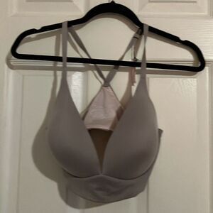 Victoria’s Secret Lightly Lined Plunged Bra Size 34DD purple
